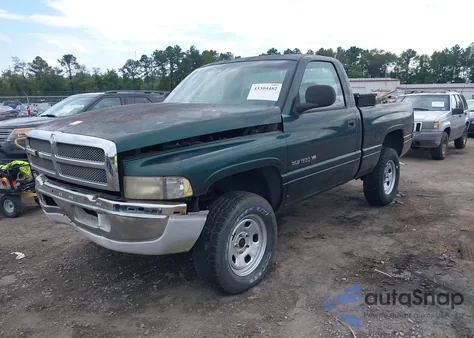 2001 Dodge Ram 1500 St из США, поврежденный, VIN 1B7HF16Y61S772092